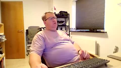 Snapshot of henrikrp1971 chatting on 15, 12, 2025 henrikrp1971 online show from 15, 12, 2025