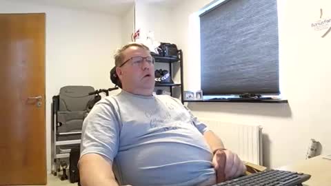 Snapshot of henrikrp1971 chatting on 6, 1, 2026 henrikrp1971 online show from 6, 1, 2026