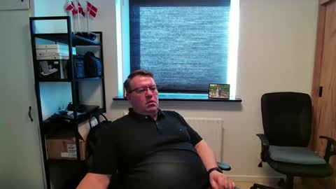 Snapshot of henrikrp1971 chatting on 20, 3, 2026 henrikrp1971 online show from 20, 3, 2026