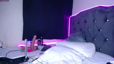 Snapshot of henry_diaz chatting on 28, 10, 2025 Henry online show from 28, 10, 2025