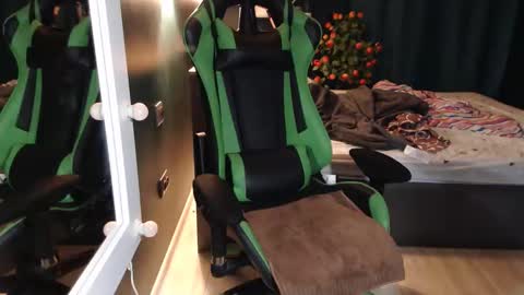 Hentaishiing online show from 3, 10, 2025