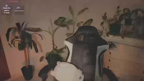 Snapshot of hera_069 chatting on 20, 9, 2025 Hello I am Valentina independent Colombian model I love sensuality and pleasure welcome online show from 20, 9, 2025