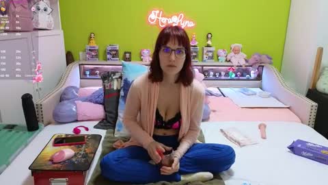 HeraLuna  online show from 6, 3, 2026