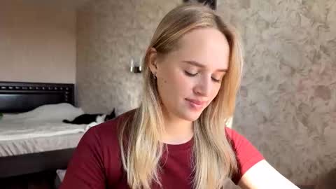 Sylvia online show from 15, 9, 2025
