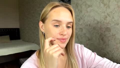 Sylvia online show from 25, 9, 2025