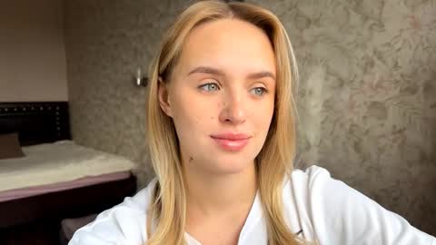 Sylvia online show from 3, 10, 2025