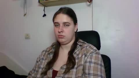 hess_luna_ online show from 8, 10, 2025