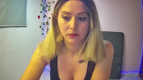 Snapshot of hestesiaxx chatting on 14, 12, 2024 Hestesiaxx online show from 14, 12, 2024