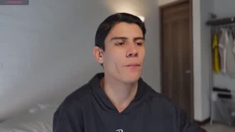 Snapshot of hey_cesard chatting on 19, 3, 2026 hey_cesard online show from 19, 3, 2026