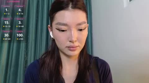 Snapshot of hey_herbal chatting on 13, 11, 2025 Audrey online show from 13, 11, 2025