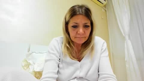 Snapshot of heyheygrey chatting on 24, 1, 2025 Heyheygrey online show from 24, 1, 2025