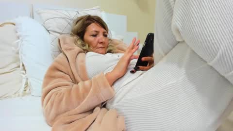 Snapshot of heyheygrey chatting on 13, 2, 2025 Heyheygrey online show from 13, 2, 2025