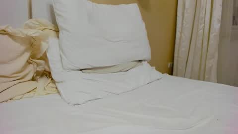 Snapshot of heyheygrey chatting on 19, 2, 2025 Heyheygrey online show from 19, 2, 2025