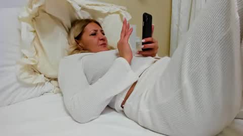 Snapshot of heyheygrey chatting on 23, 2, 2025 Heyheygrey online show from 23, 2, 2025