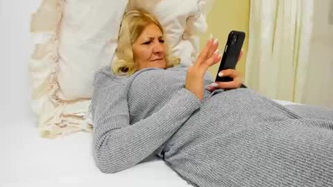 Snapshot of heyheygrey chatting on 2, 3, 2025 Heyheygrey online show from 2, 3, 2025