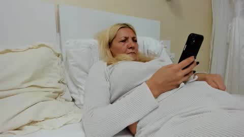 Snapshot of heyheygrey chatting on 18, 9, 2025 Heyheygrey online show from 18, 9, 2025