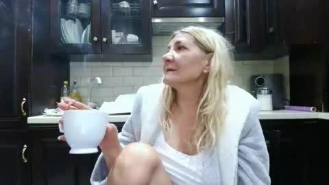 Snapshot of heyheygrey chatting on 21, 11, 2025 Heyheygrey online show from 21, 11, 2025