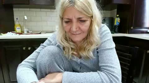 Snapshot of heyheygrey chatting on 22, 11, 2025 Heyheygrey online show from 22, 11, 2025