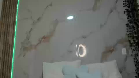 heyyo1808 online show from 9, 9, 2025