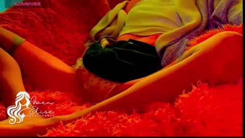 Snapshot of heyyythanks chatting on 29, 10, 2025 Gwen Elise online show from 29, 10, 2025