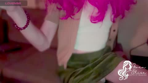 Snapshot of heyyythanks chatting on 5, 11, 2025 Gwen Elise online show from 5, 11, 2025