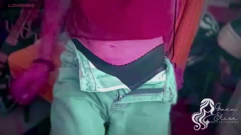 Snapshot of heyyythanks chatting on 11, 11, 2025 Gwen Elise online show from 11, 11, 2025