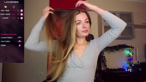 Snapshot of hi_bye_ chatting on 25, 1, 2025 Lina online show from 25, 1, 2025