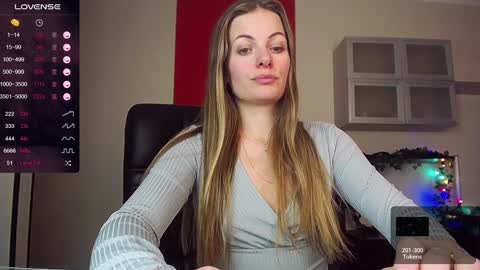 Snapshot of hi_bye_ chatting on 3, 2, 2025 Lina online show from 3, 2, 2025