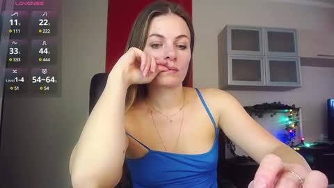 Snapshot of hi_bye_ chatting on 28, 2, 2025 Lina online show from 28, 2, 2025