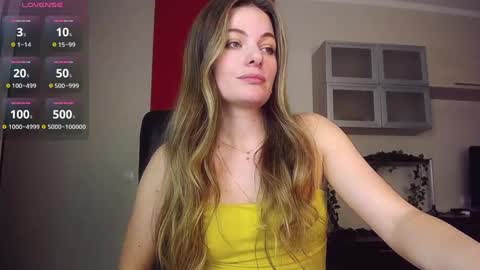 Snapshot of hi_bye_ chatting on 2, 3, 2025 Lina online show from 2, 3, 2025