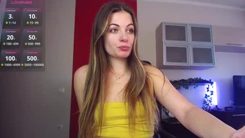 Snapshot of hi_bye_ chatting on 10, 3, 2025 Lina online show from 10, 3, 2025