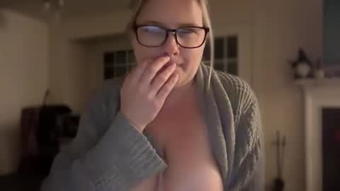 Hi Im Olivia online show from 2, 12, 2024