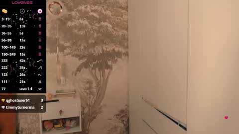 Hiaru online show from 10, 10, 2025