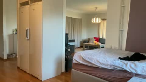 hichemlacoste333 online show from 18, 10, 2025