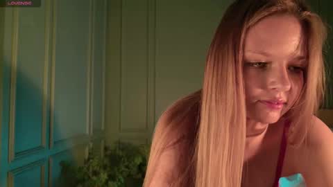 My name is Angelina but I like when you call me Angel online show from 20, 11, 2025