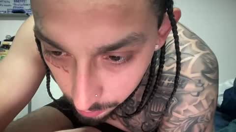 Snapshot of hihello400 chatting on 21, 11, 2025 hihello400 online show from 21, 11, 2025