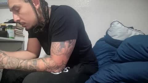 Snapshot of hihello400 chatting on 23, 11, 2025 hihello400 online show from 23, 11, 2025