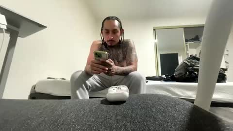 Snapshot of hihello400 chatting on 25, 11, 2025 hihello400 online show from 25, 11, 2025