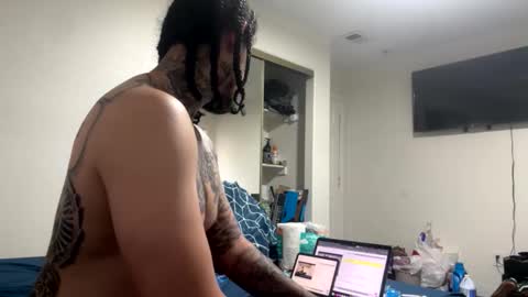 Snapshot of hihello7777 chatting on 15, 11, 2025 hihello7777 online show from 15, 11, 2025