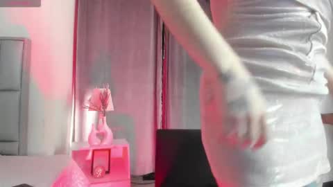 hikarii_ online show from 26, 11, 2025