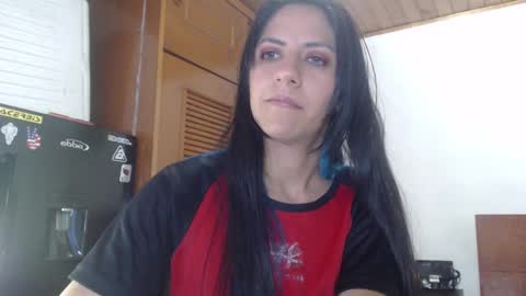 hilaril18 online show from 26, 1, 2025