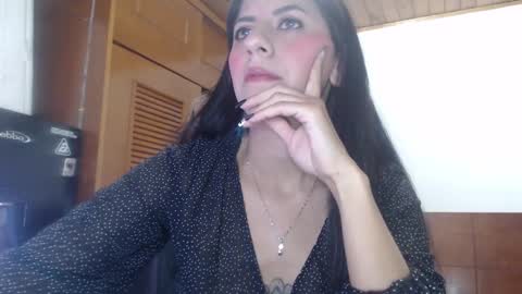hilaril18 online show from 10, 2, 2025