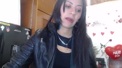 hilaril18 online show from 15, 2, 2025