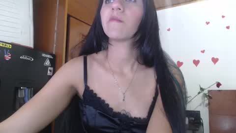 hilaril18 online show from 16, 2, 2025