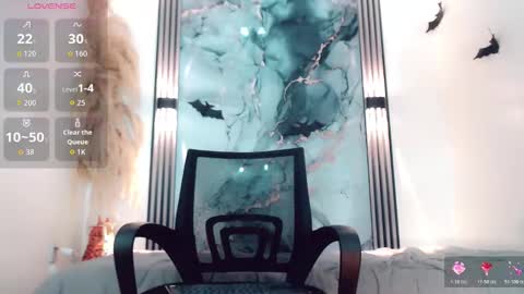 Hilary Avilan online show from 28, 10, 2025