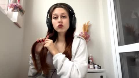 Hi Im Elizabeth online show from 9, 10, 2025