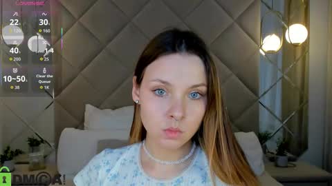 hina smilth online show from 17, 10, 2025