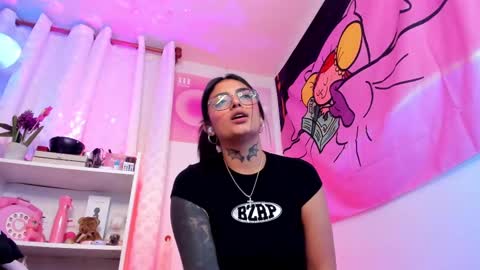  Karol  Independent Model online show from 8, 3, 2025