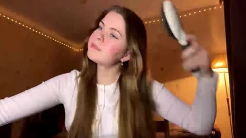 I am Amy ntmu Lets hit 10 Thumbs Up together online show from 6, 3, 2026