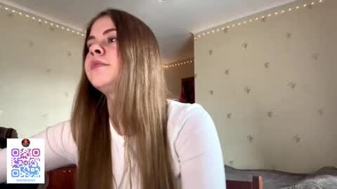 I am Amy ntmu Lets hit 10 Thumbs Up together online show from 15, 3, 2026